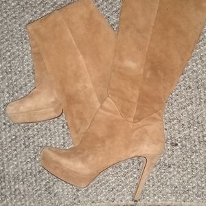Antonio Melani tan Suede boots